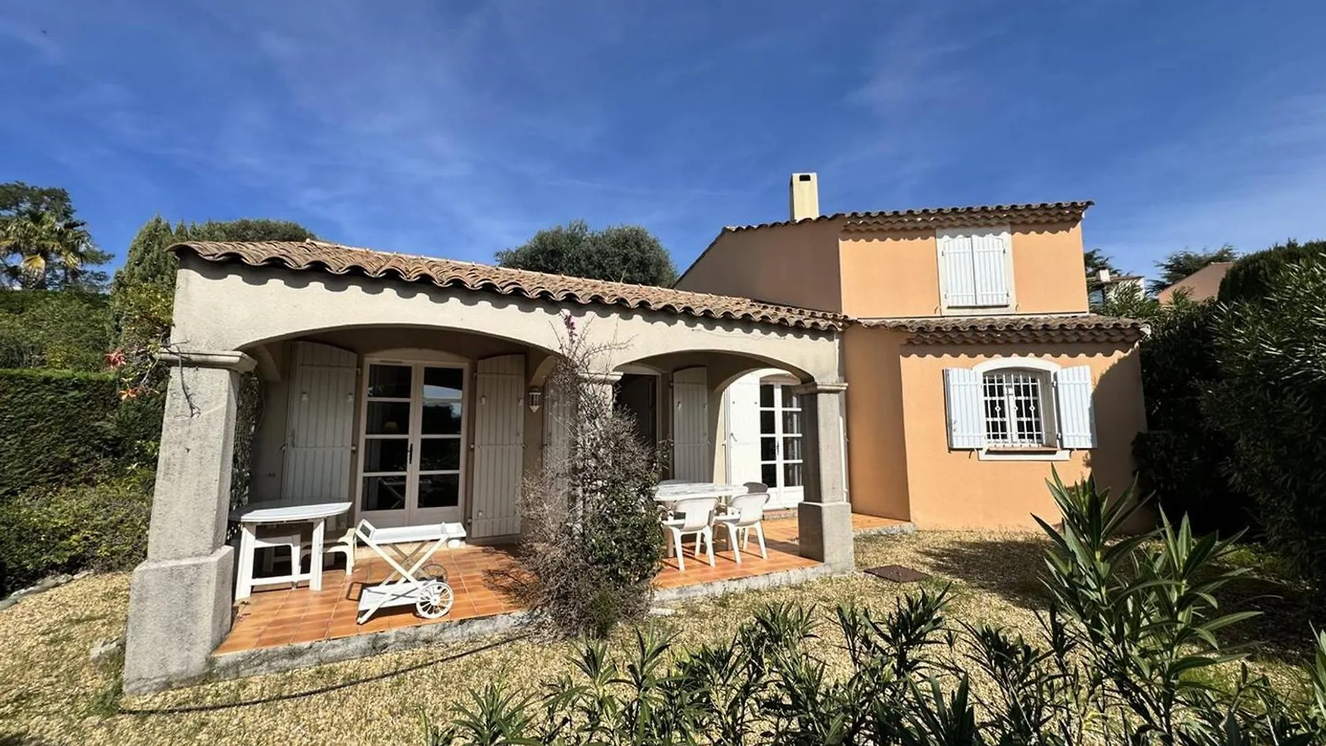 Maison Individuelle 2 Chambres Avec Jardin, Piscine Et Tennis, Proche Du Centre-Village - Fr-1-726-44 La Croix-Valmer